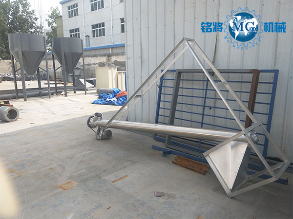 干粉砂漿設(shè)備選用螺旋輸送機(jī)還是斗式提升機(jī)？